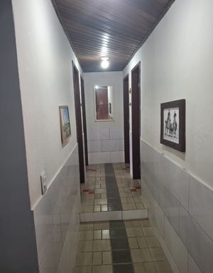 Image 10 - 882699