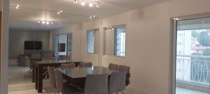 Image 3 - 882704