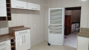 Image 4 - 882712