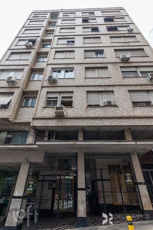 Image 23 - 882716