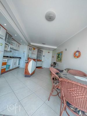 Image 13 - 882717