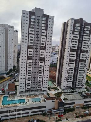Image 19 - 882718