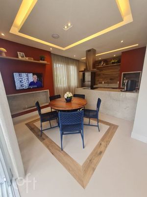 Image 10 - 882718