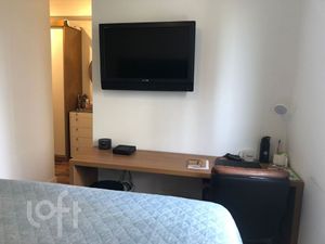 Image 17 - 882720