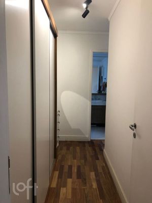 Image 21 - 882720