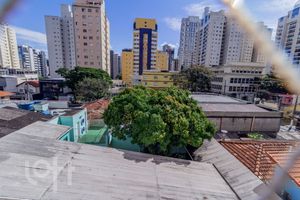 Image 4 - 882729