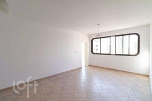 Image 31 - 882732