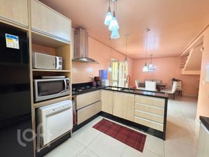 Image 8 - 882733