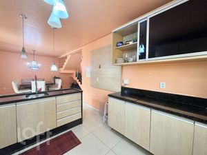Image 9 - 882733