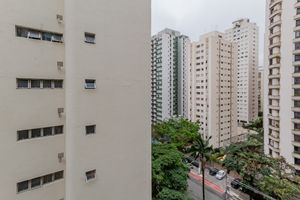Image 2 - 882736