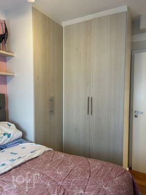 Image 14 - 882737