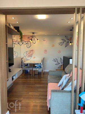 Image 1 - 882737