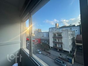 Image 4 - 882738