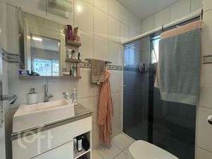 Image 11 - 882738