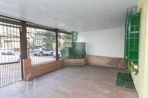 Image 4 - 882741