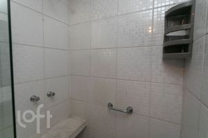 Image 49 - 882741
