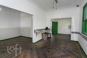 Image 11 - 882741