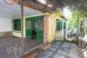 Image 7 - 882741