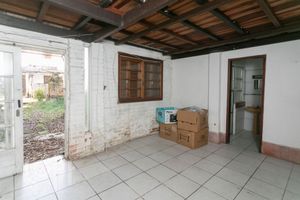 Image 40 - 882741