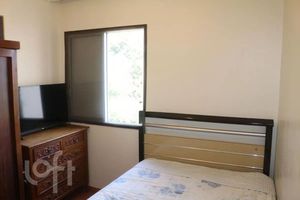 Image 7 - 882742