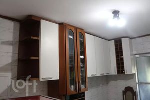 Image 4 - 882742