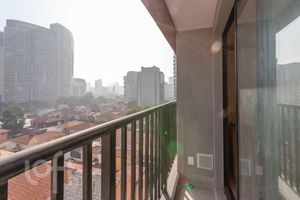 Image 14 - 882743