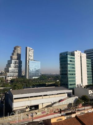 Image 12 - 882743