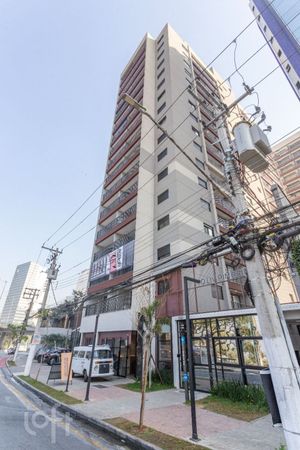 Image 40 - 882743