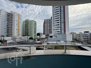 Image 2 - 882744