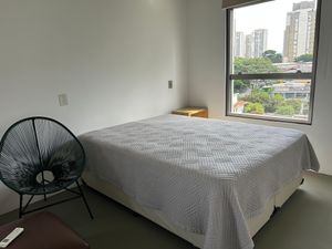 Image 11 - 882747