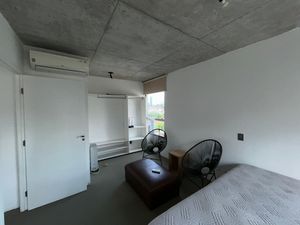 Image 3 - 882747