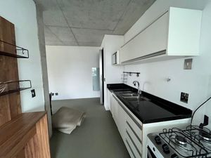 Image 13 - 882747