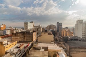 Image 4 - 882748
