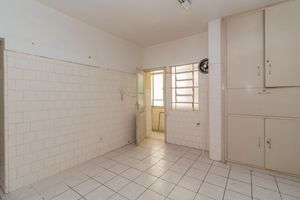 Image 36 - 882748
