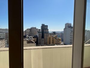 Image 2 - 882748
