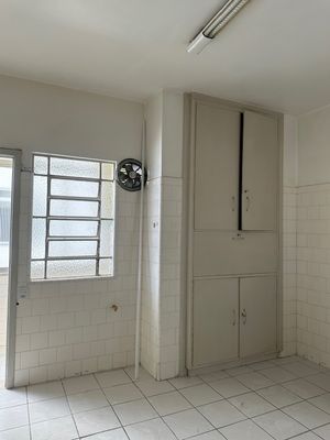 Image 11 - 882748