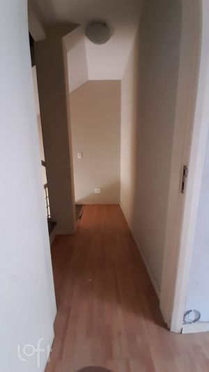 Image 11 - 882749