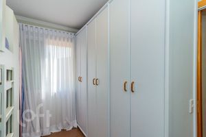 Image 9 - 882751