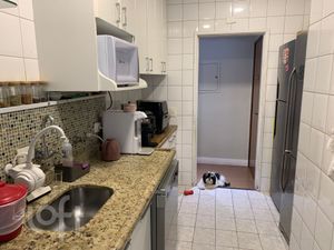 Image 2 - 882751