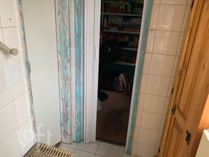 Image 15 - 882751