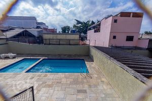 Image 6 - 882751