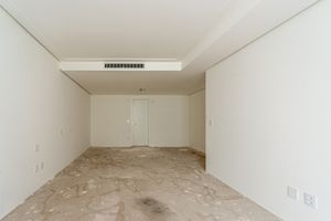 Image 9 - 882758