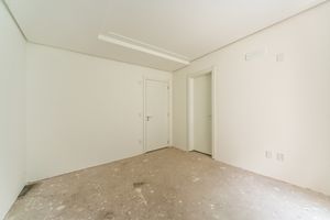 Image 10 - 882758