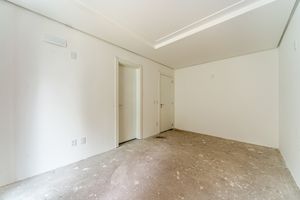 Image 11 - 882758