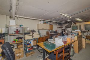 Image 13 - 882761