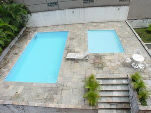 Image 3 - 882782