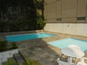 Image 1 - 882782