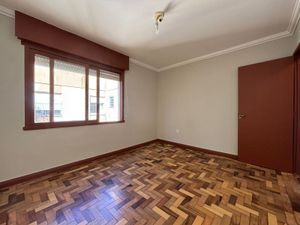 Image 9 - 882783