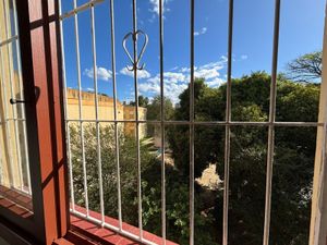 Image 5 - 882783