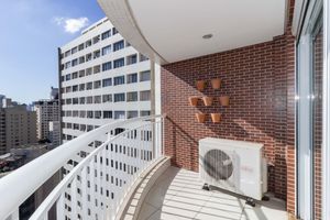 Image 14 - 882784